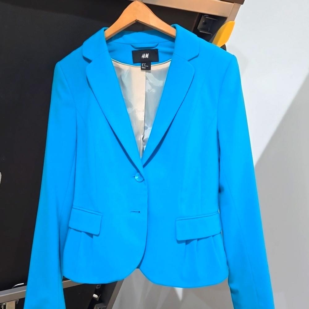 H&M teal blue jacket front pockets button closure fully lined like NEW condition